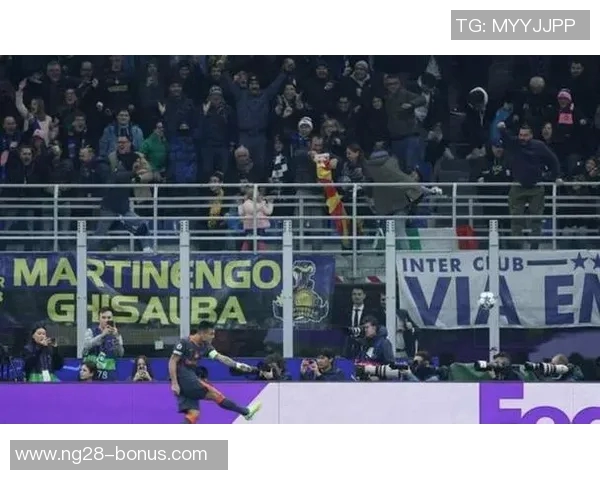 欧冠激战国米与曼联互交白卷绝杀瞬间引发全场狂欢赛后深度解析