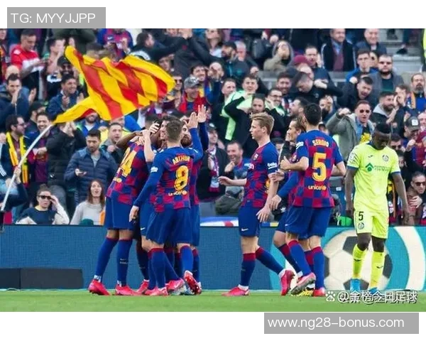 西甲焦点战曼联与马竞握手言和赛场瞬间引发热议分析