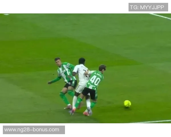 西甲激战国米绝杀本菲卡引发争议判罚全场沸腾