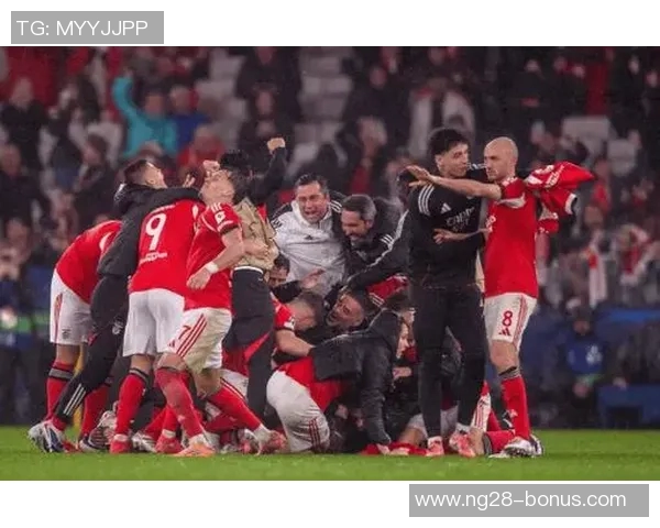 足总杯惊天逆转本菲卡补时绝杀拜仁全场沸腾战术解析