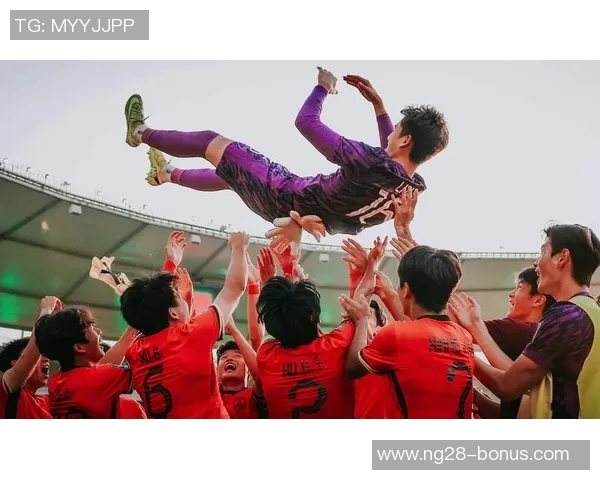 中超赛场惊现冷门切尔西大胜尤文图斯五球狂潮引发全场沸腾 中超赛场惊现冷门切尔西大胜尤文图斯五球狂潮引发全场沸腾